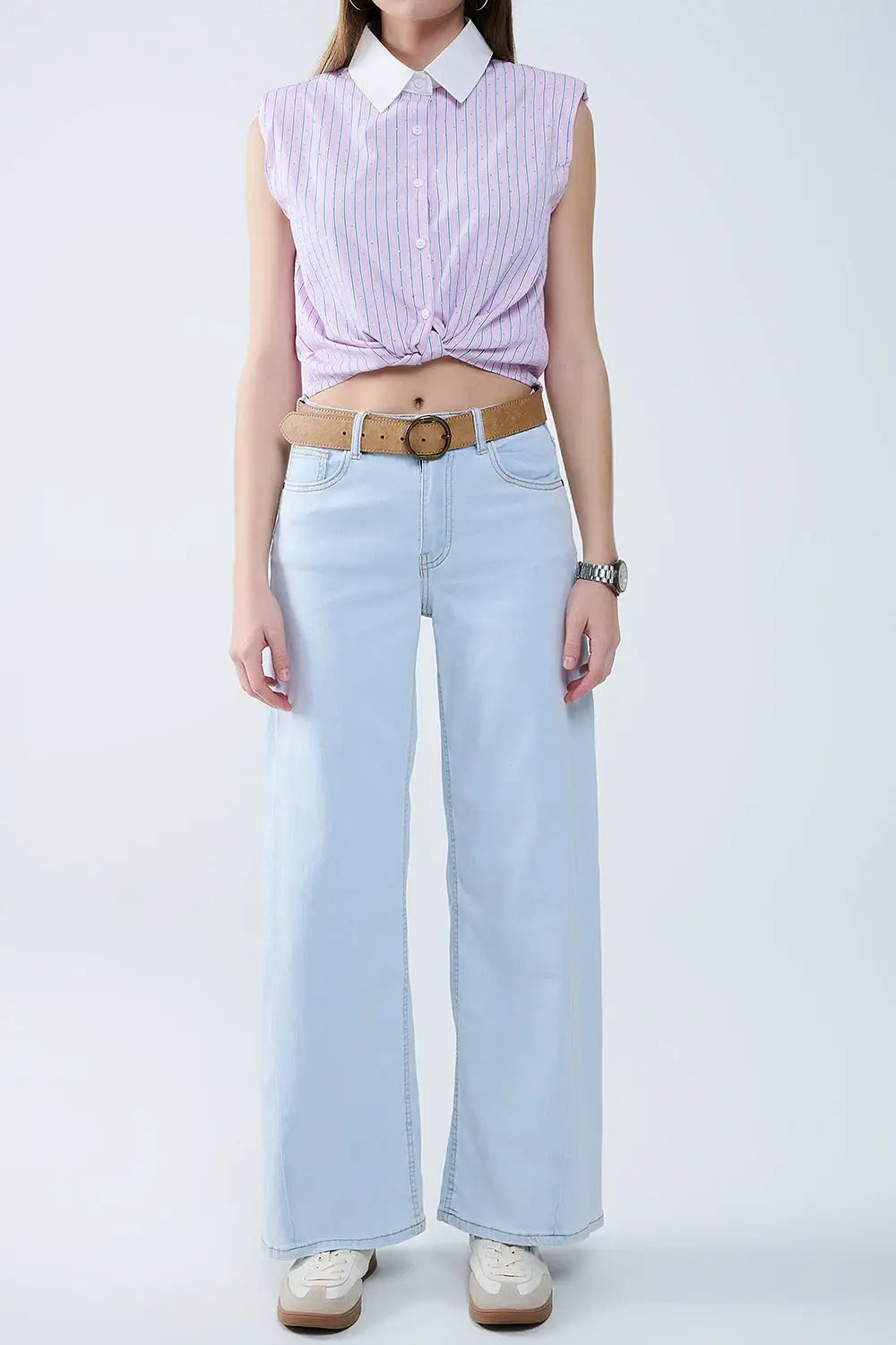 Q2 Oversized Straight Leg Jeans in Light Wash denim