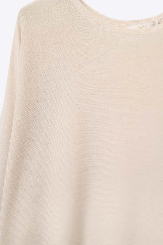 Oversized Sweater in Beige with Elbow-Length Sleeves - One Size / Beige