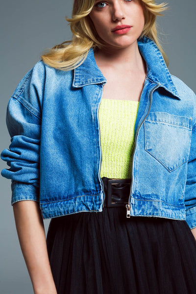 Ovesized cropped denim jacket with zip fastening and high collar