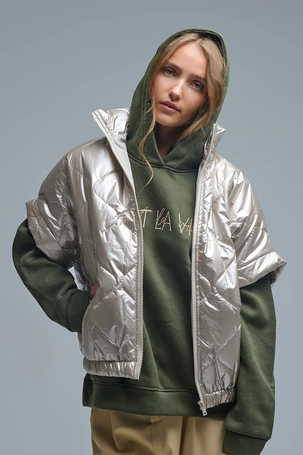 Q2 padded down jacket in gold with Cap Sleeve