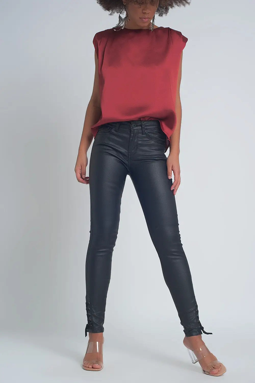 Pantalon à effet cuir noir avec laçage - Pantalons