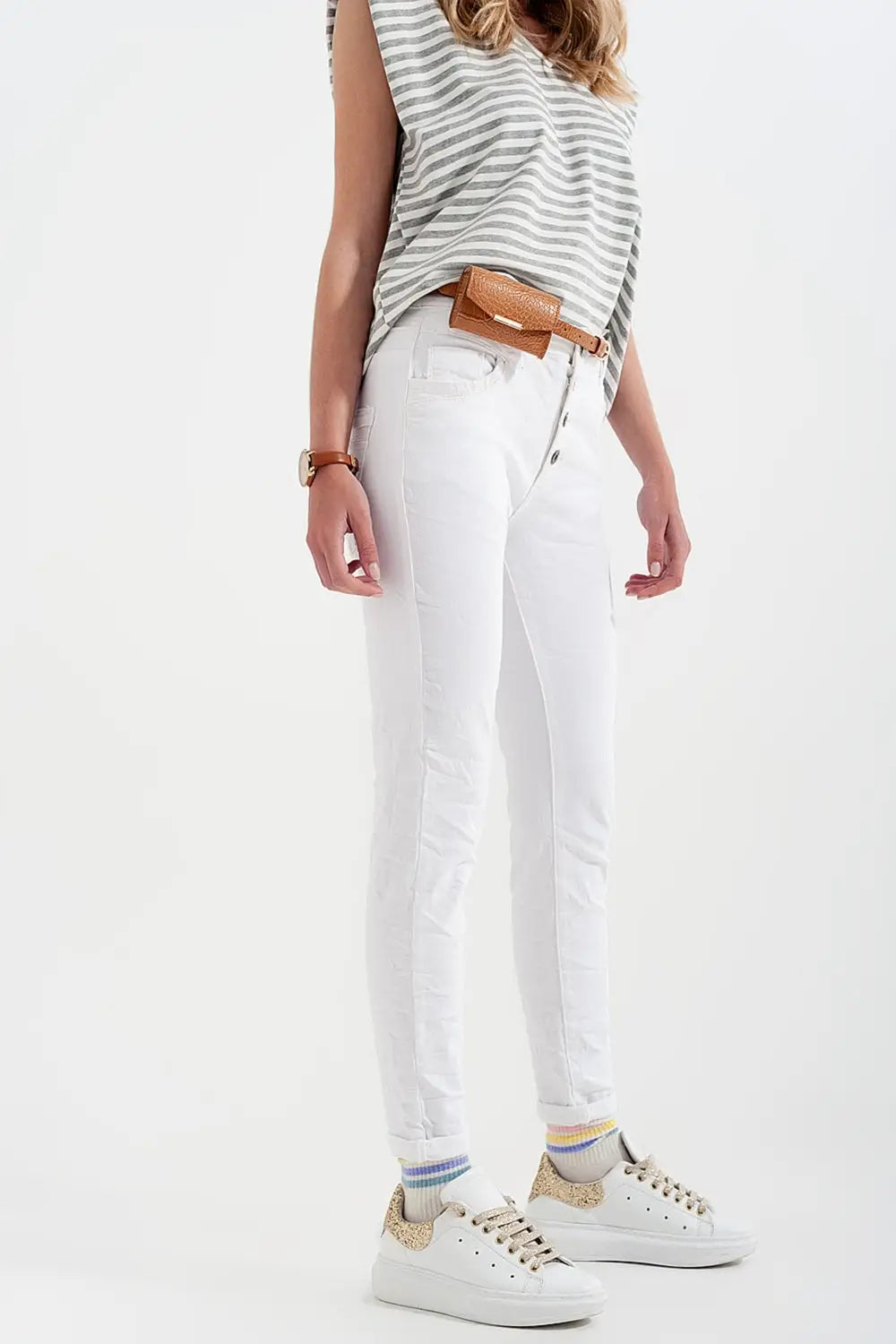 Pantalon boyfriend blanc avec le détail de poche de sequin - Pantalons