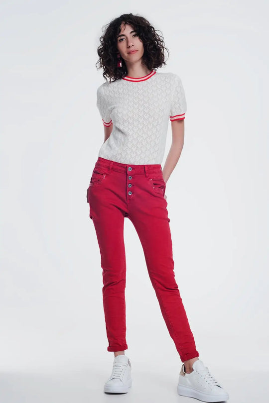 Pantalon boyfriend rouge avec le détail de poche de sequin - Pantalons