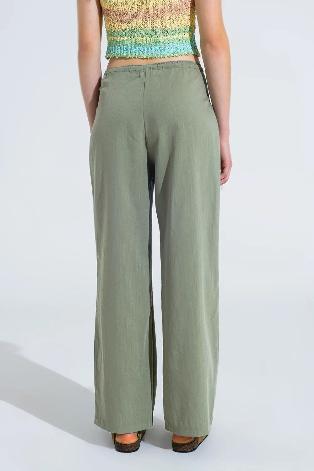 Pantalon décontracté vert clair avec fermeture à cordon de serrage et poches latérales - Pantalons