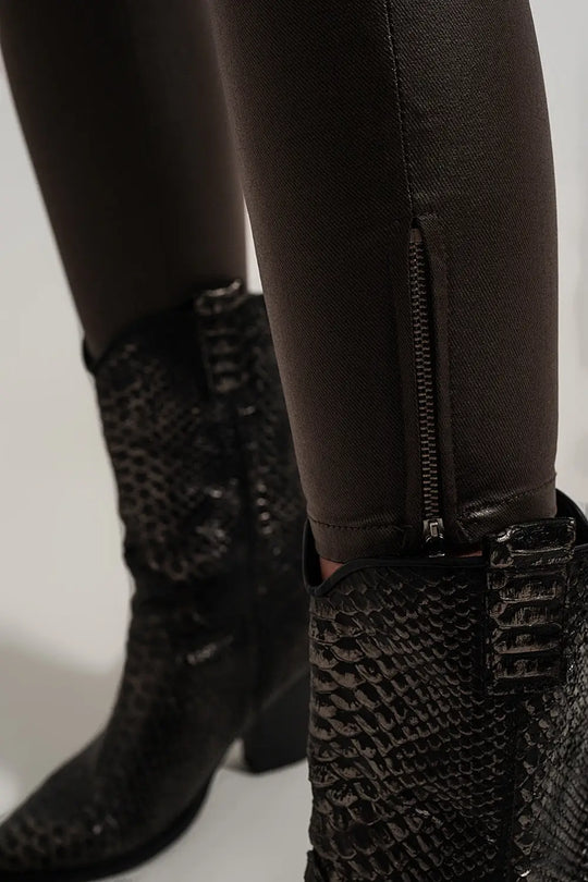 Pantalon en similicuir avec ourlet fendu à fermeture éclair kaki - Pantalons