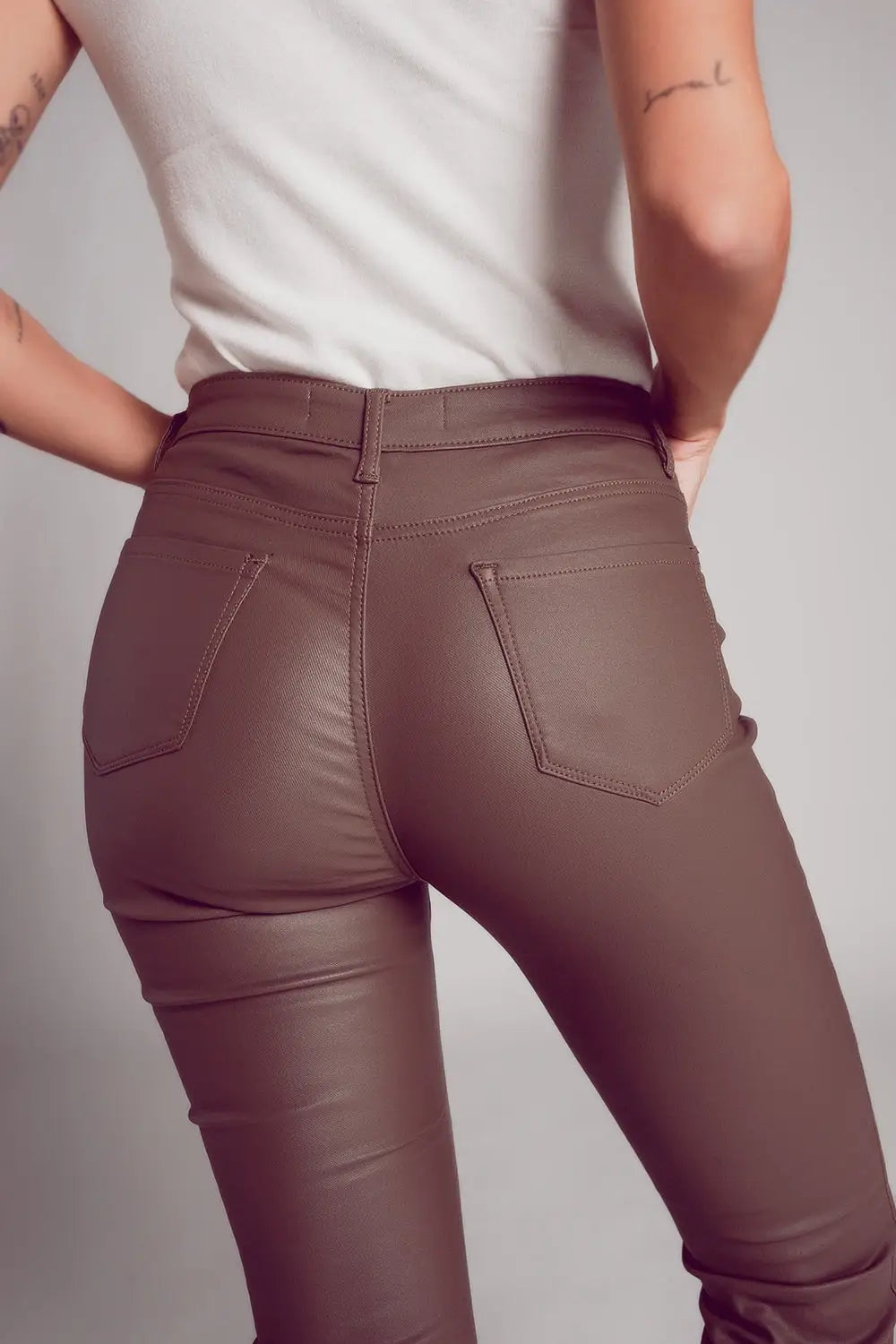 Pantalon évasé en similicuir stretch beige - Pantalons