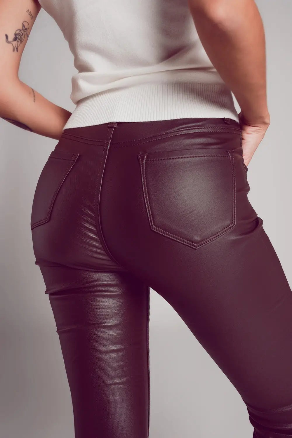Pantalon évasé en similicuir stretch marron - Pantalons