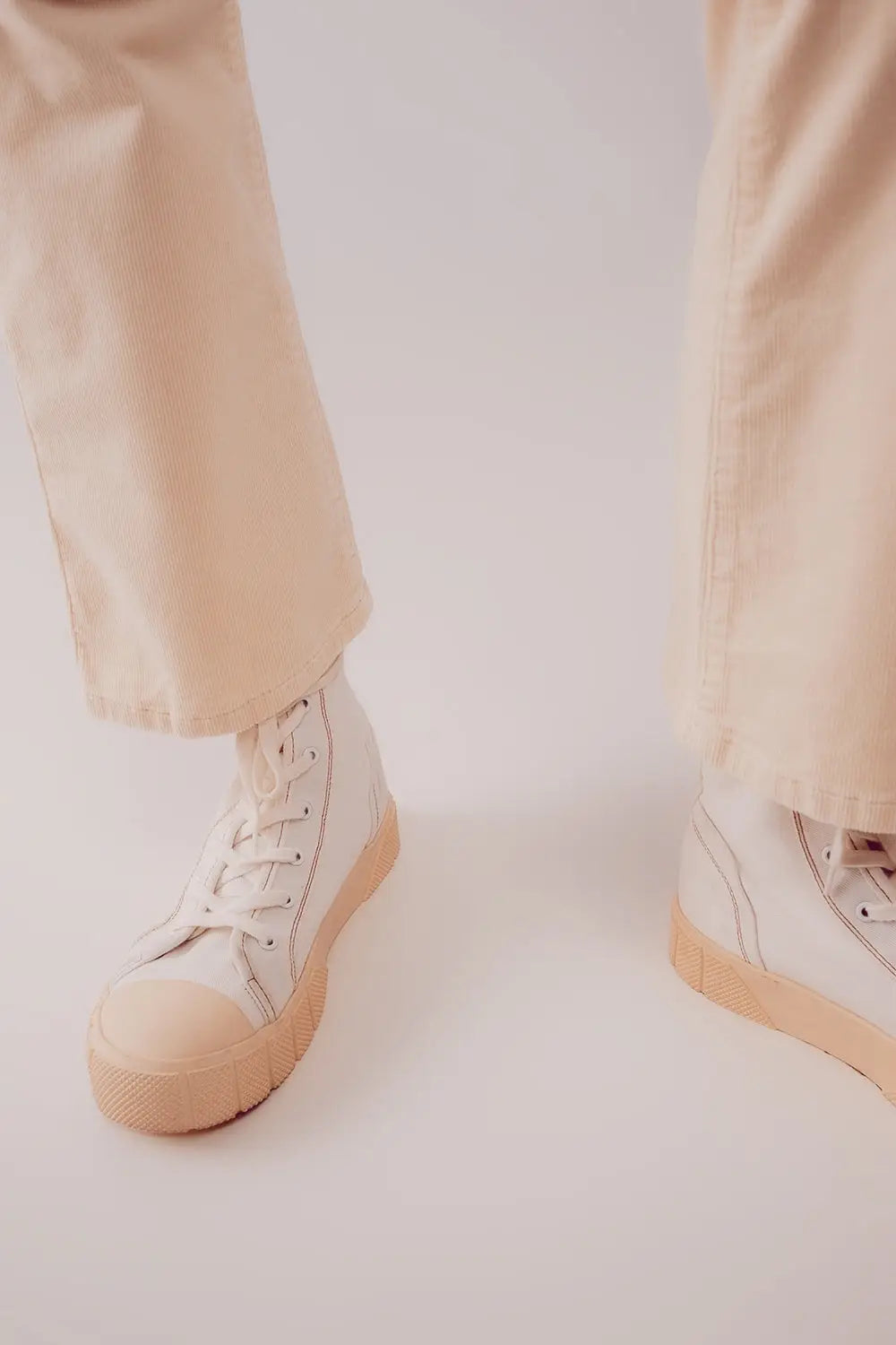Pantalon évasé en velours côtelé crème - Pantalons