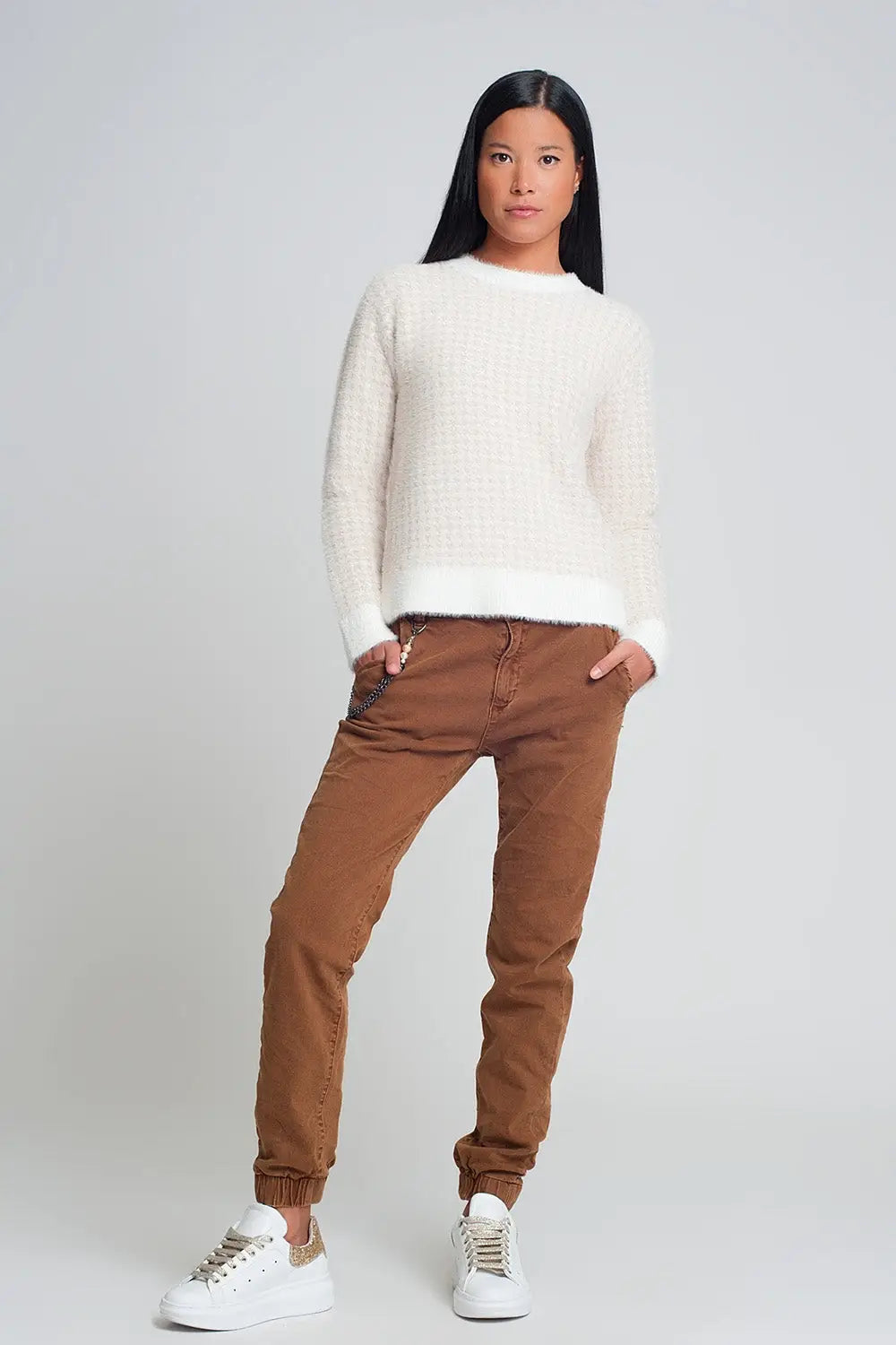 Pantalon fonctionnel avec chaîne et chevilles resserrées en marron - Pantalons