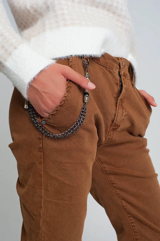 Pantalon fonctionnel avec chaîne et chevilles resserrées en marron - Pantalons
