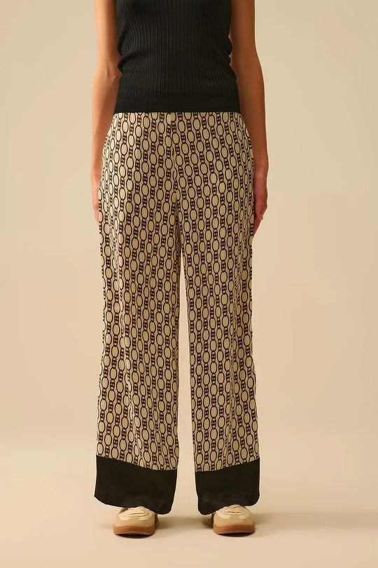 Q2 Pantalon imprimé à jambe large avec motif de chaîne