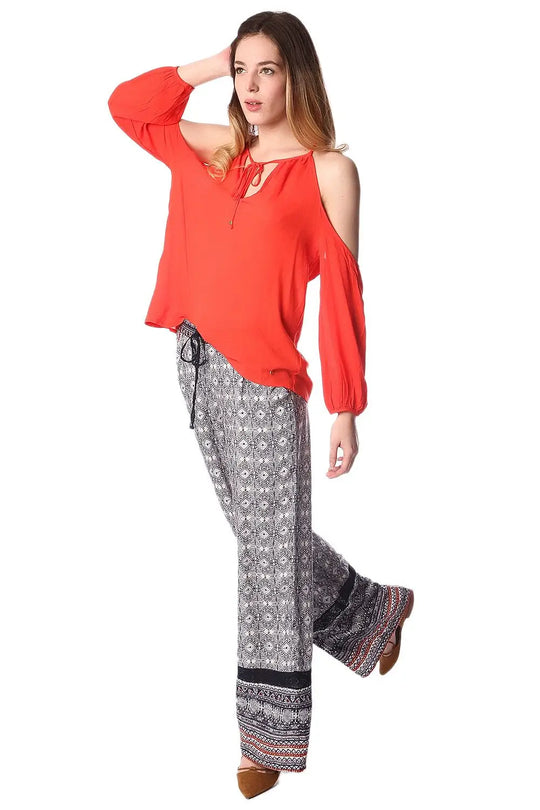 Pantalon large bleu à imprimé ethnique et insert en dentelle frangée - Pantalons