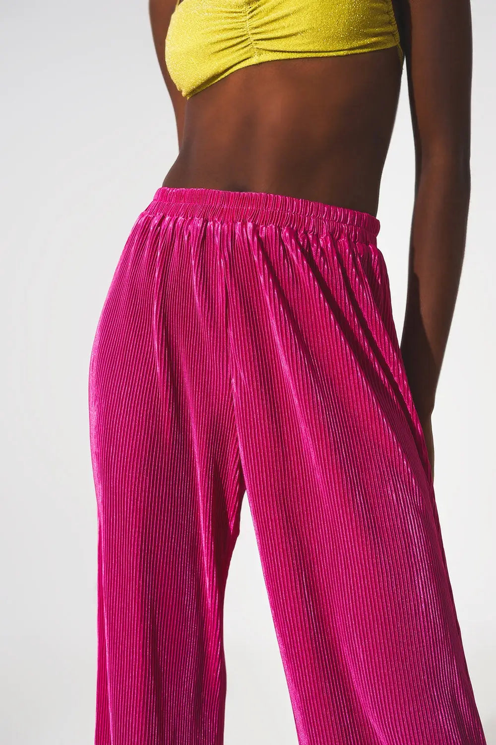 Pantalon large plissé en satin fuchsia - Pantalons