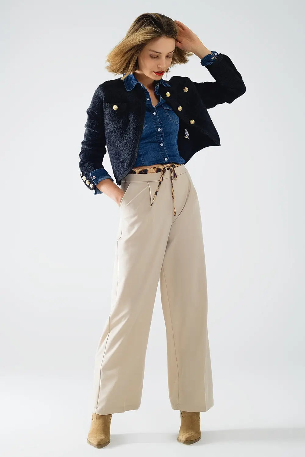 Pantalon long beige à plis avec détail léopard à la taille - Pantalons