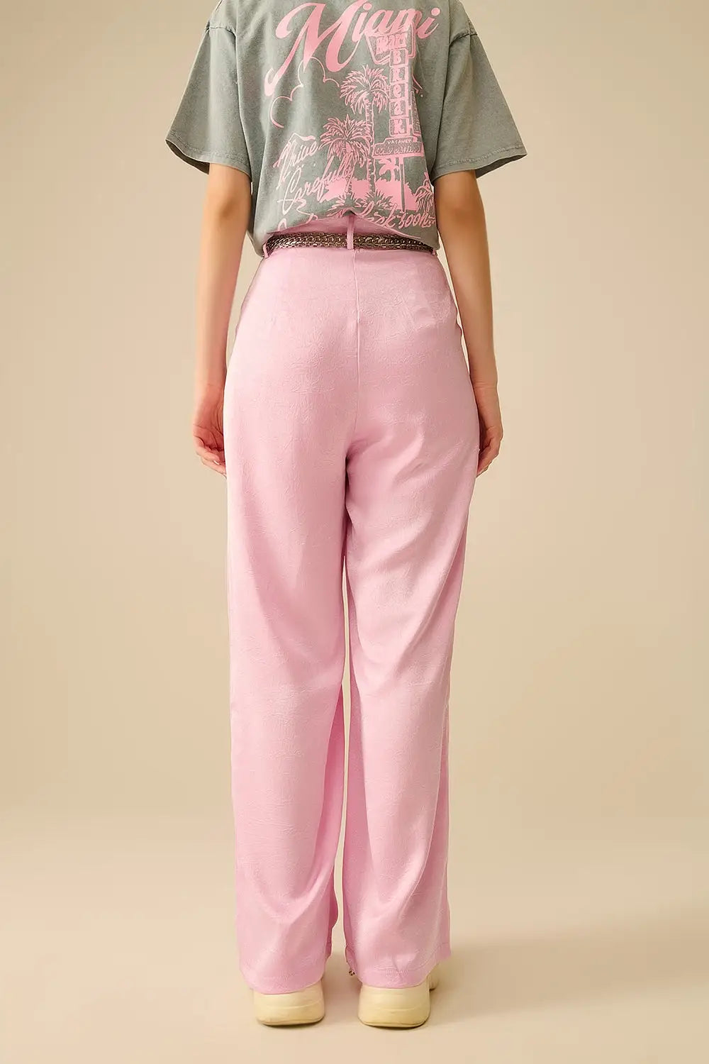 Pantalon satin tailleur à jambe large en rose - Pantalons