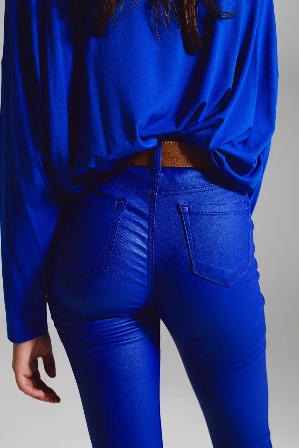 Pantalon super skinny faux cuir bleu électrique. - Pantalons