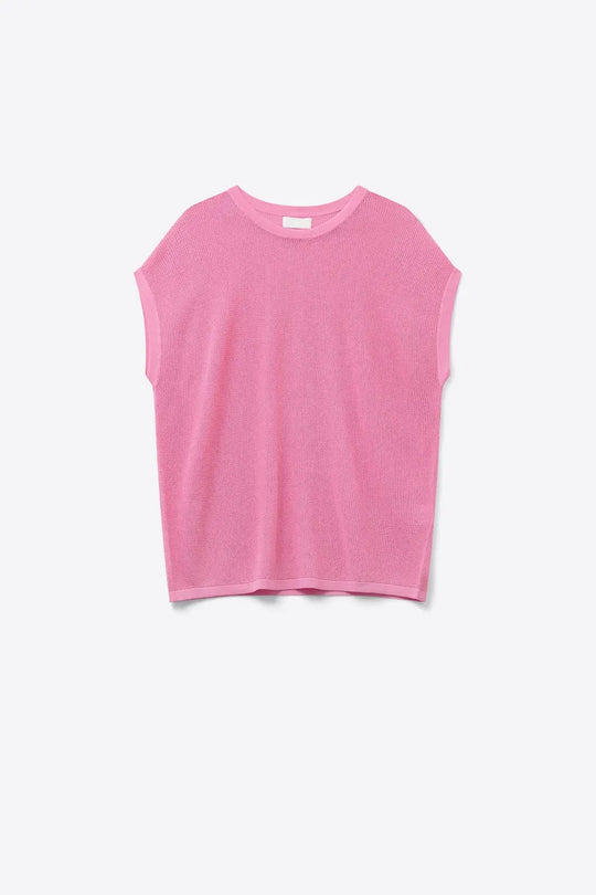 Q2 grid knit sweater in fuchsia color