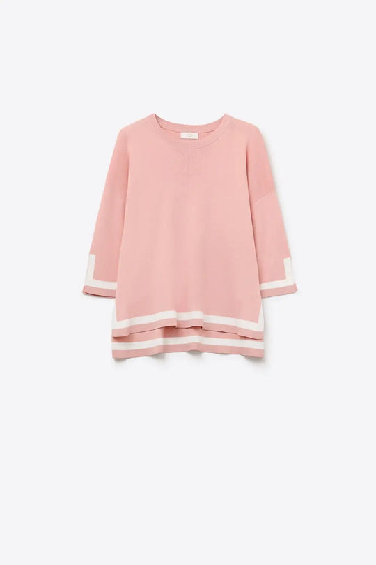 Q2 pink Fine Knit sweater with Contrast Stripe in white Detail and 3/4 Sleeves