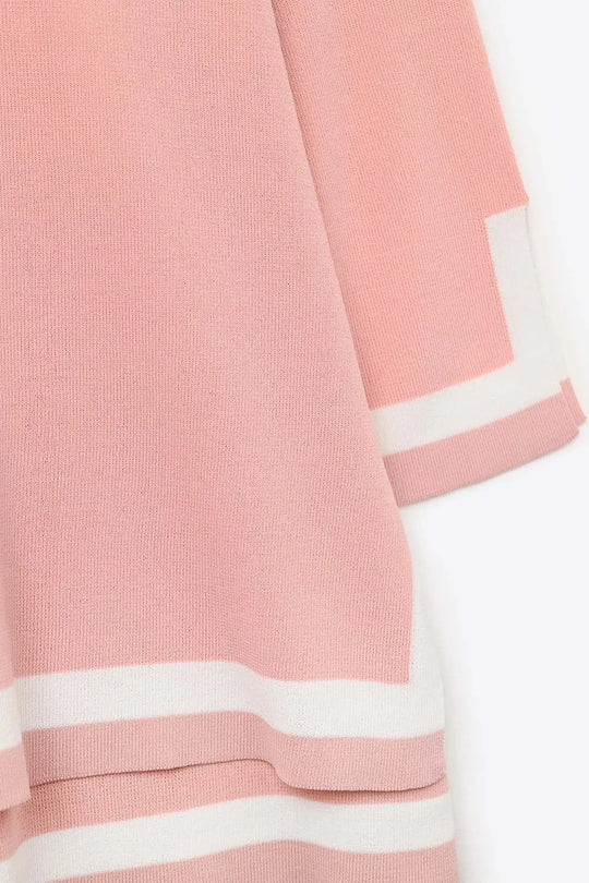 pink Fine Knit sweater with Contrast Stripe in white Detail and 3/4 Sleeves - One Size / Pink