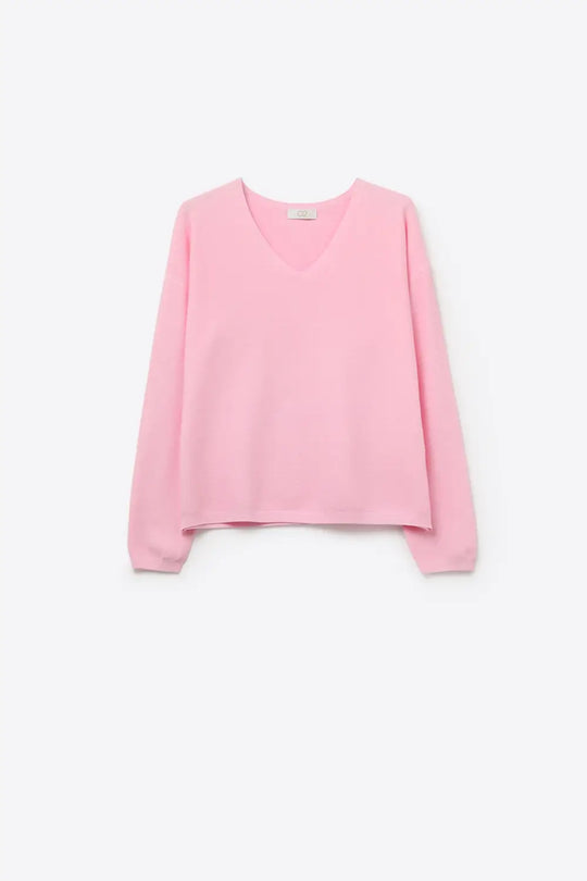 Q2 Pink Fine Knit V-Neck Sweater with Subtle Linear Texture