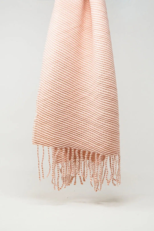 Q2 Pink scarf in soft and fluffy fabric with fringes
