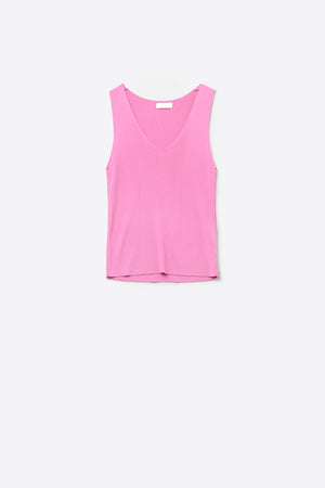 Q2 pink sleeveless fine knitted top With V-Neck