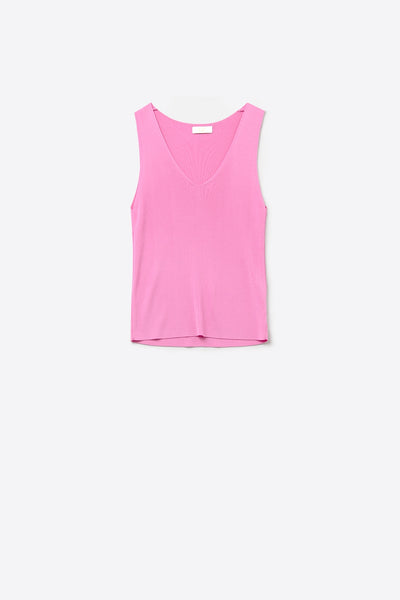 Q2 pink sleeveless fine knitted top With V-Neck