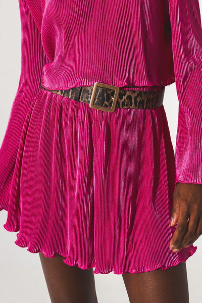 Pleated shorts in fuschia