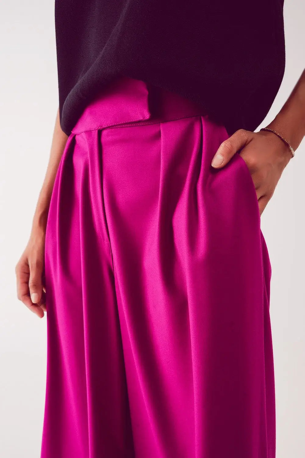 Pleated wide leg pants in fuchsia - Pants