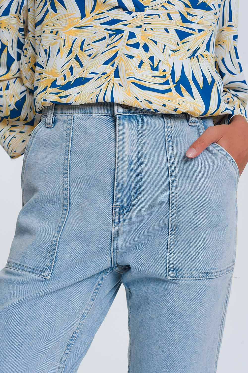 Pocket detail jeans in light denim