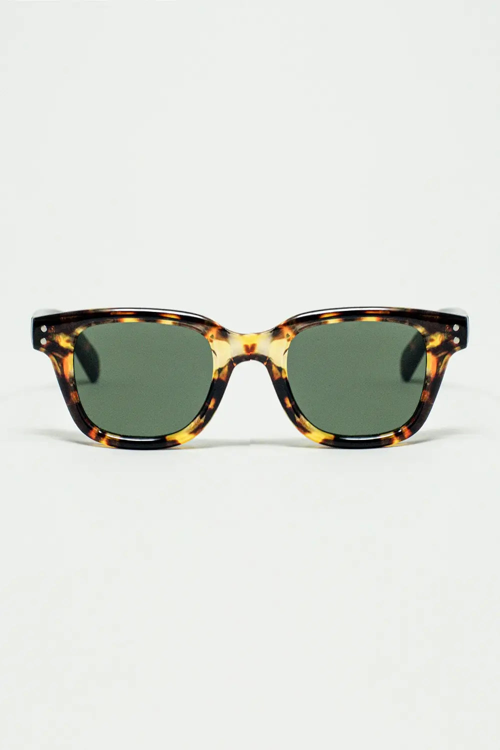 Q2 Polarised Sunglasses with dark Lens With Tortoise Sheel Frame