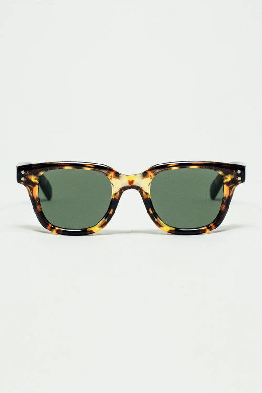 Q2 Polarised Sunglasses with dark Lens With Tortoise Sheel Frame