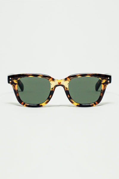 Q2 Polarised Sunglasses with dark Lens With Tortoise Sheel Frame