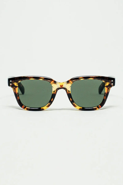 Q2 Polarised Sunglasses with dark Lens With Tortoise Sheel Frame