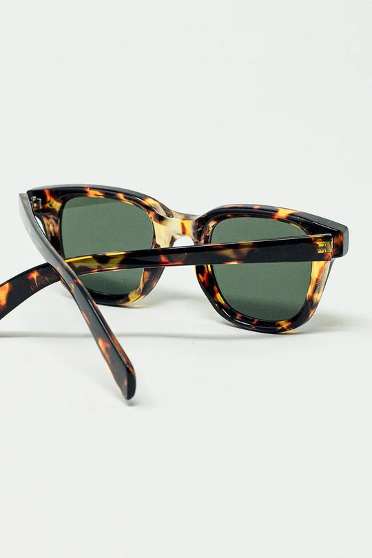 Polarised Sunglasses with dark Lens With Tortoise Sheel Frame - One Size / Brown