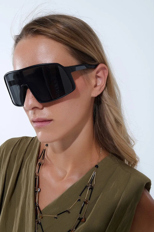 Polarized Sport Sunglasses in Black - One Size / Black