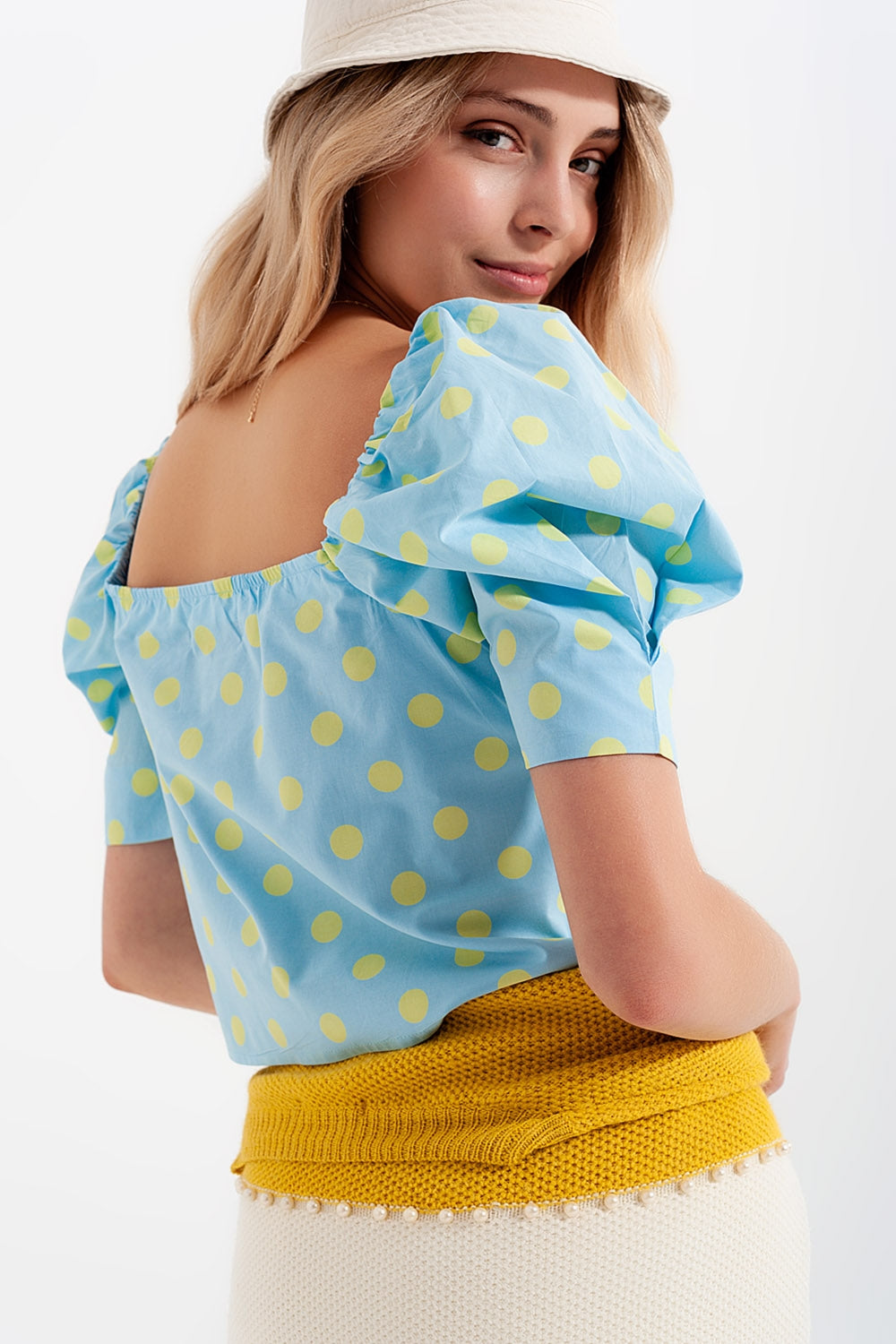 Polka dot top with puffed sleeves and square neckline blue and green