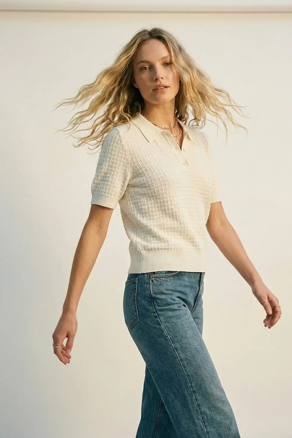 Q2 Polo à manches courtes en tricot texturé crème