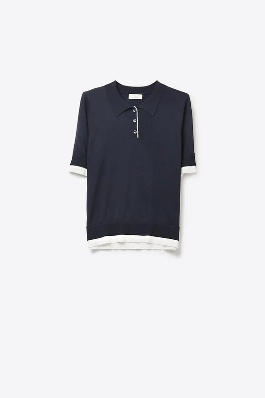 Q2 Polo marine avec bordures et boutons blancs