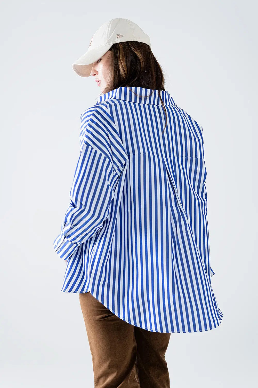 Poplin shirt with vertical stripes in blue and chest pocket - Shirts