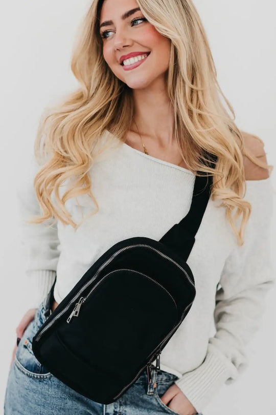 L’uomo Unisex Crossbody Bag - Crossbody Bag