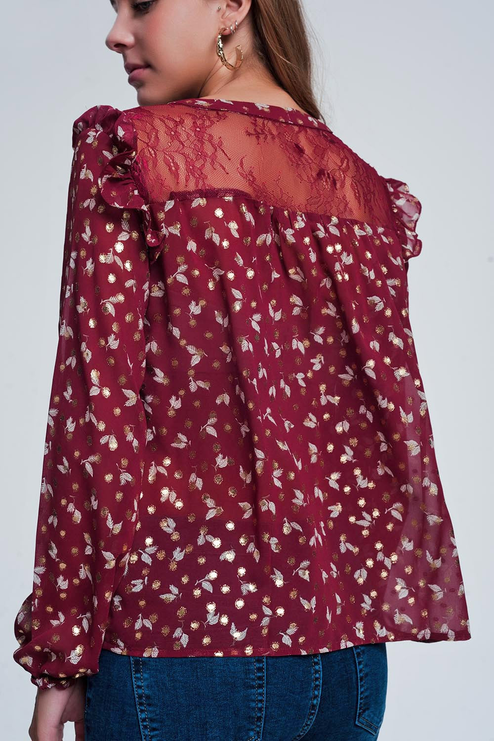 Print ruffle shoulder maroon shirt