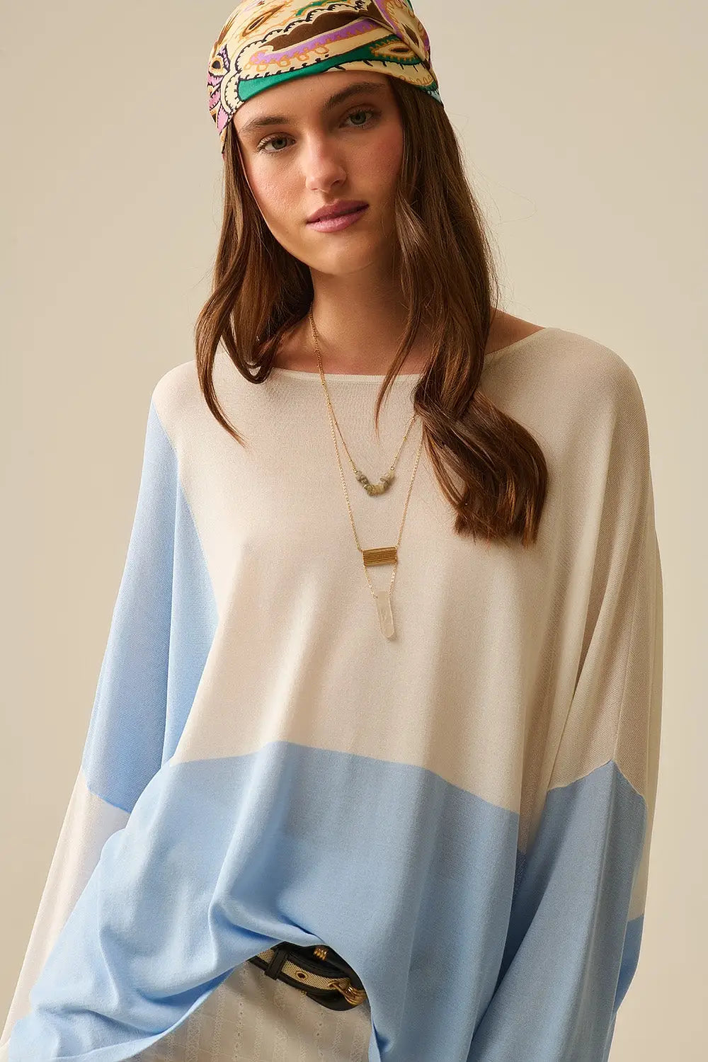 Pull à ailes de chauve-souris coloré en blanc et bleu - One Size / bleu - Pulls