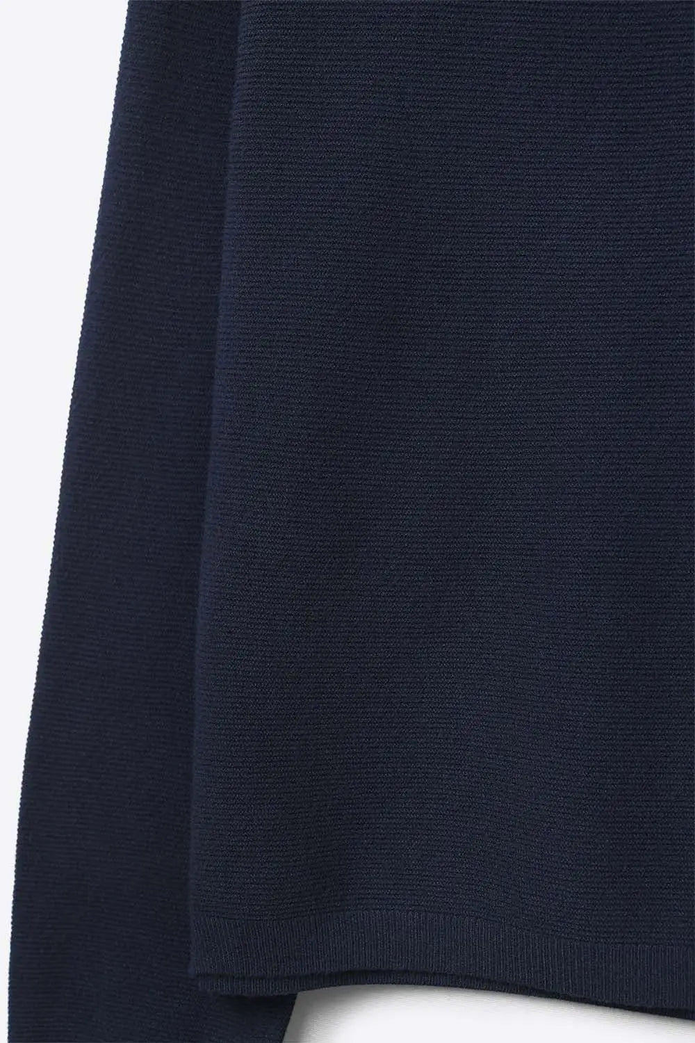 Pull à col en V en maille fine marine avec texture linéaire subtile - One Size / bleu