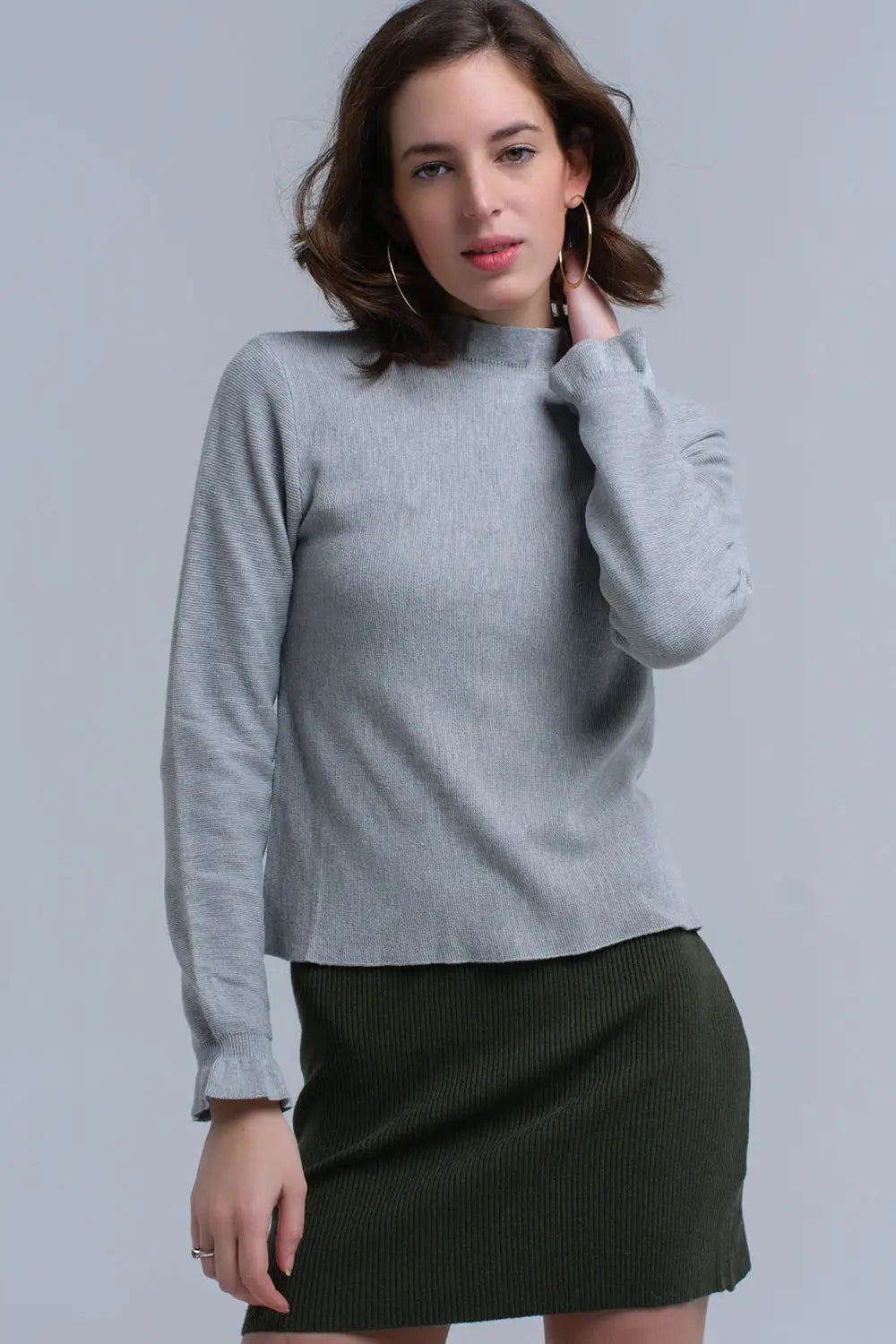 Q2 Pull à volants en gris
