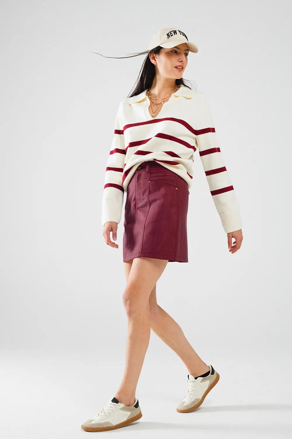 pull blanc à rayures rouge foncé et col V large - Pulls