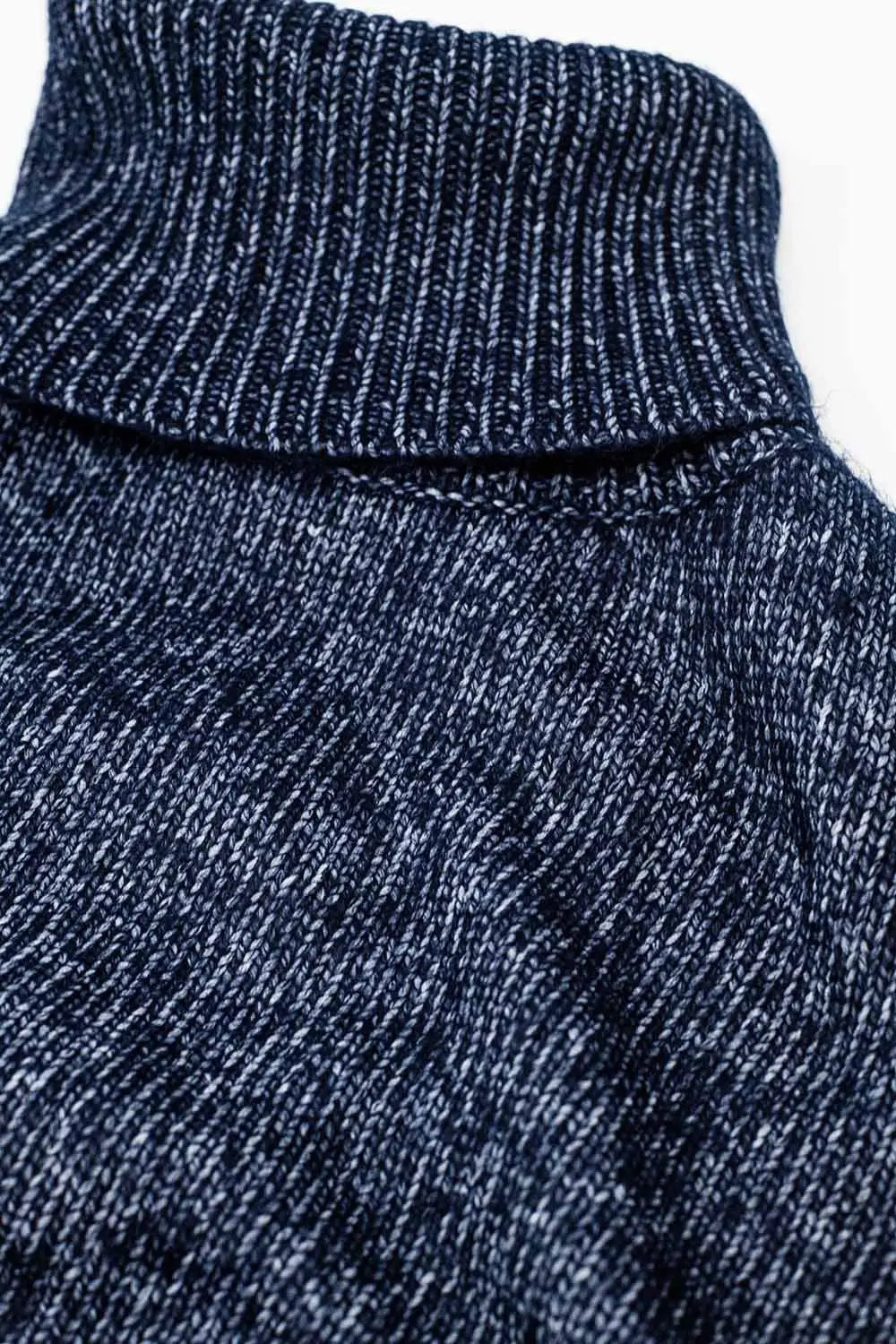 Pull bleu à col roulé et manches tombantes - Pulls