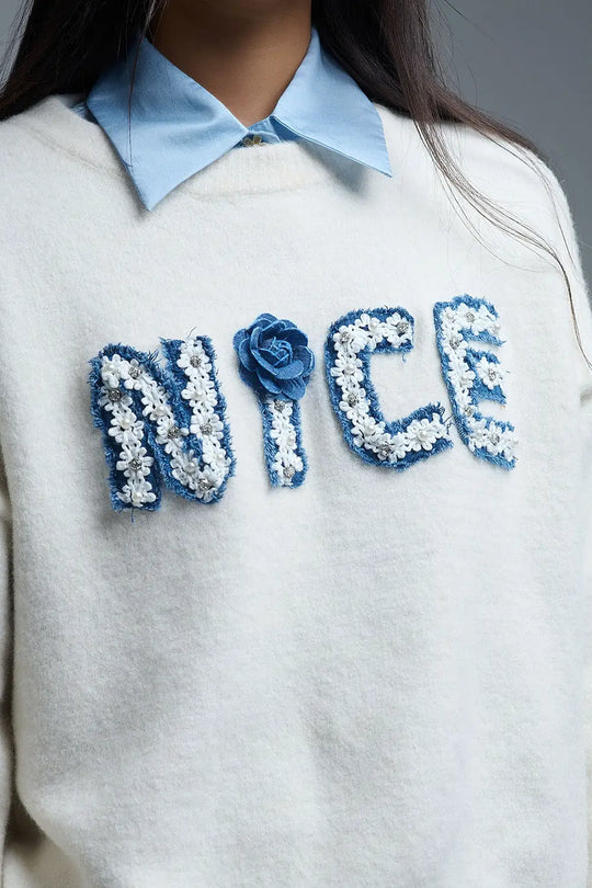 Pull crème à col rond avec Nice brodé - One Size / blanc - Pulls