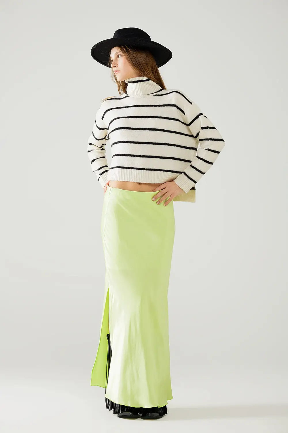 Pull crème rayé noir à col montant - Pulls