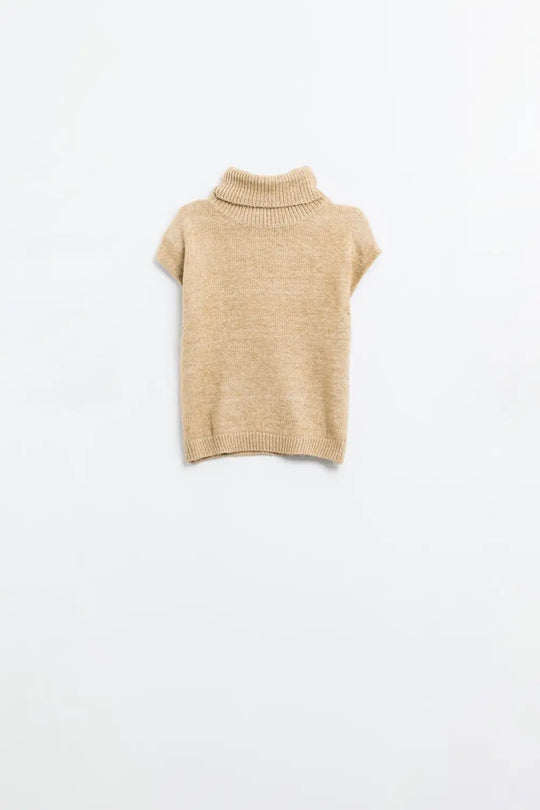 Pull douillet sans manches à col roulé en camel - Pulls
